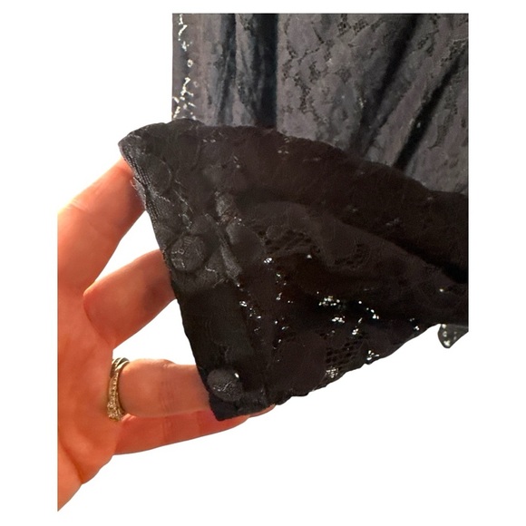 Torrid Sheer Black Lace Top Size 1X - Picture 3 of 9